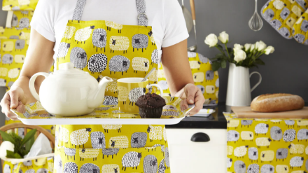 Picture of DOTTY SHEEP COTTON APRON